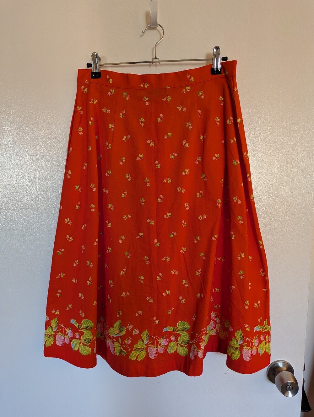Rachel Antonoff Talia Midi Skirt- Red strawberry print- Size 6- NWOT - Picture 6 of 8